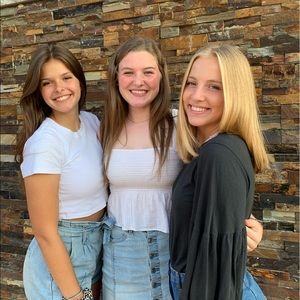 Meet your Posher, Elizabeth